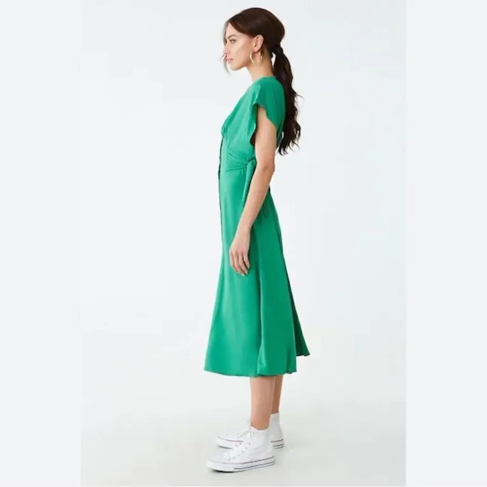 ✨ Button-Front Midi Dress✨ - Picture 4 of 7
